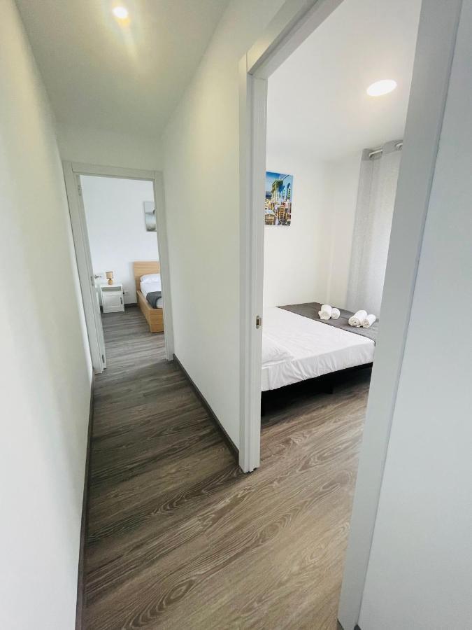 Barca 5 New Beach Apartment Sant Adria de Besos Eksteriør bilde