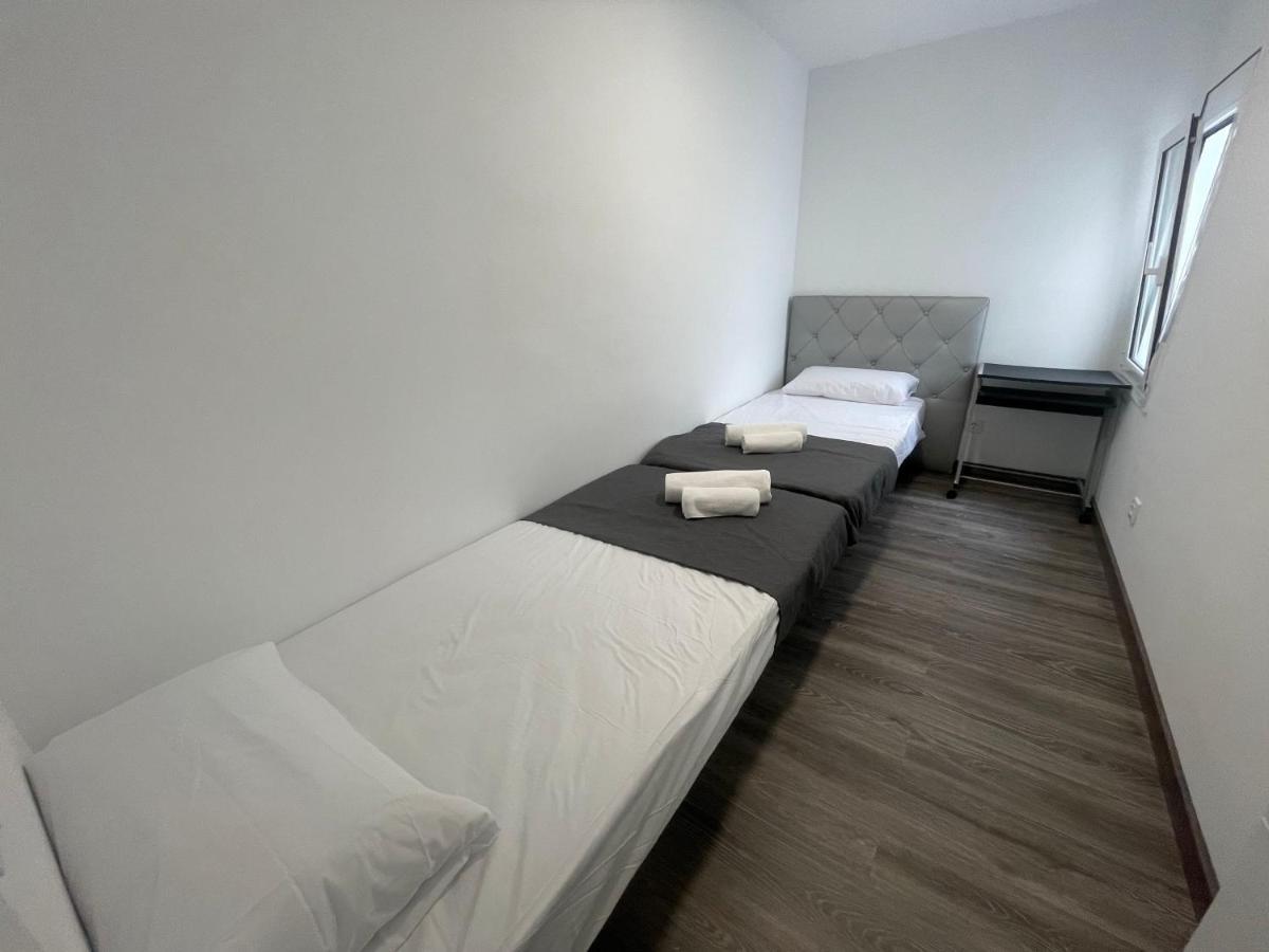 Barca 5 New Beach Apartment Sant Adria de Besos Eksteriør bilde